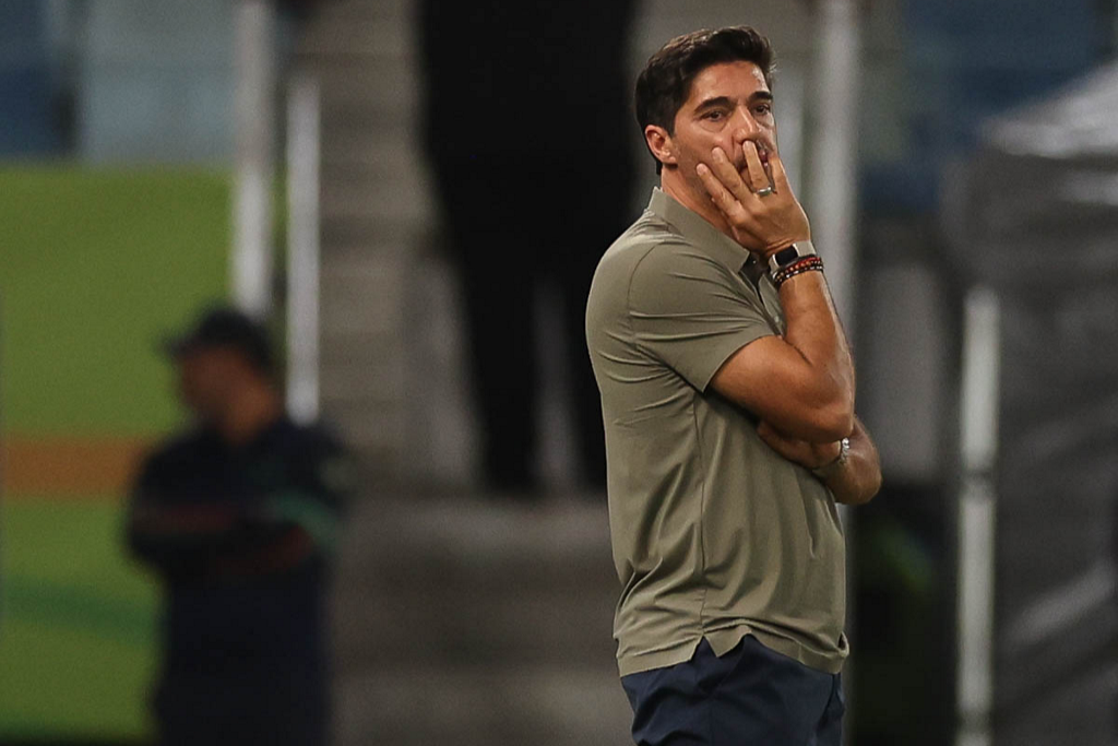 Abel assume culpa em derrota do Palmeiras e manda recado: 'Não joga por nome'