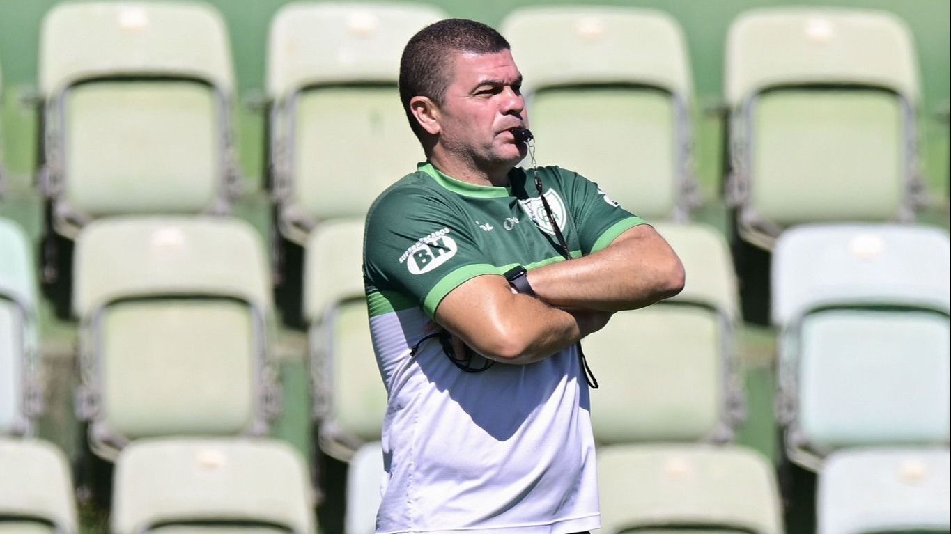 Treinador ex-América é anunciado por clube campeão brasileiro