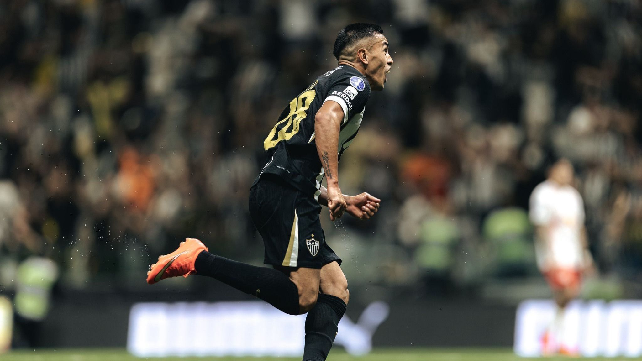 Cuello vive fase iluminada no Atlético e é esperança para clássico no Mineirão