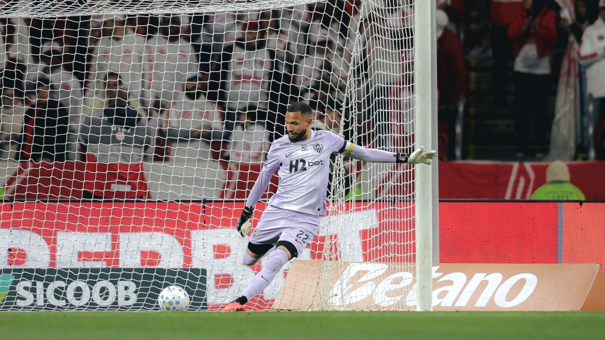 Everson valoriza fase do Atlético e prega respeito ao Cruzeiro na Copa do Brasil