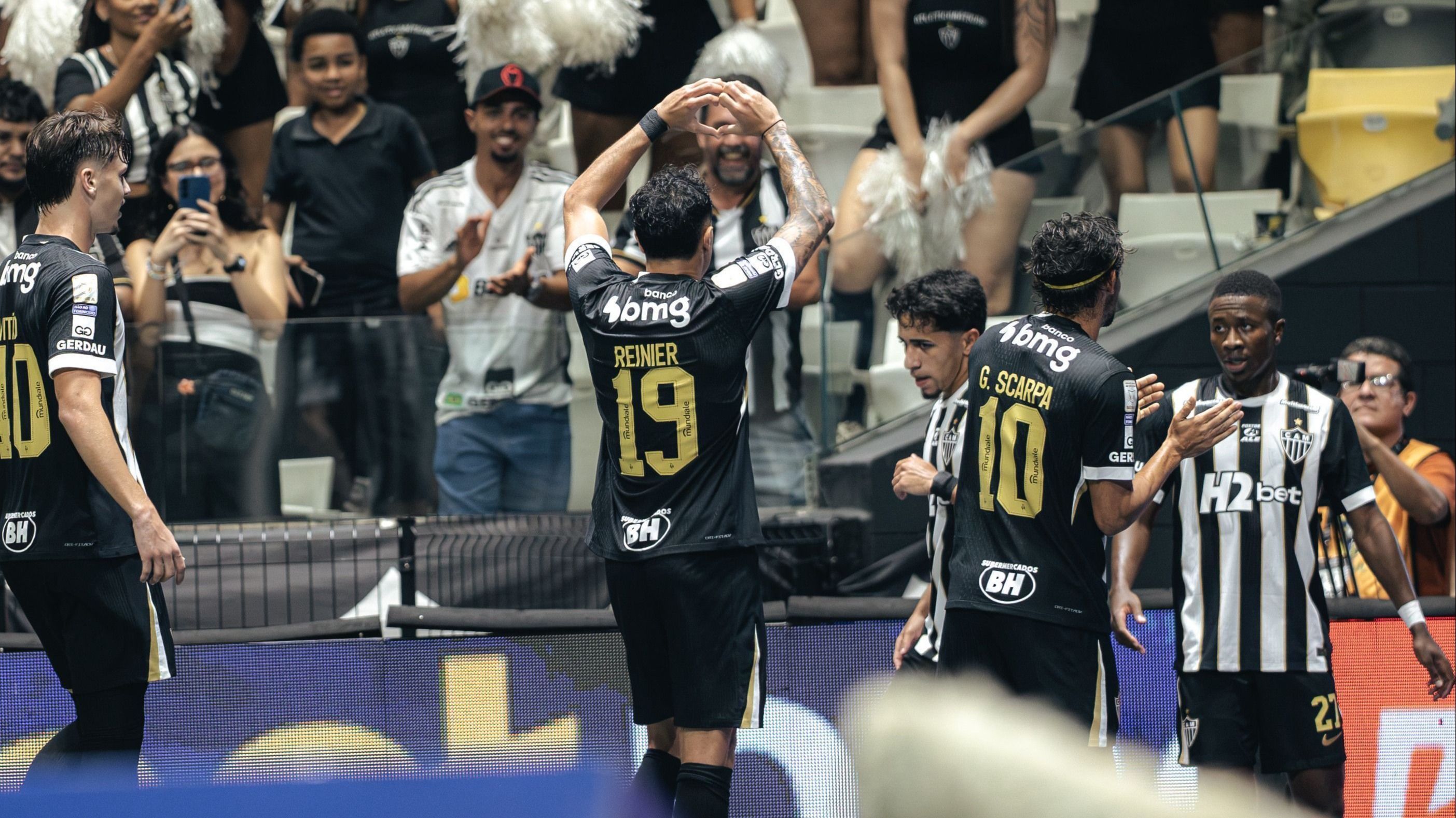 Reservas 'dão show' no Brasileiro, e Atlético vence Vitória antes de clássico decisivo