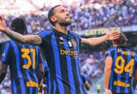 Çalhanoglu marca golaço, e Internazionale goleia Monza em estreia no Italiano