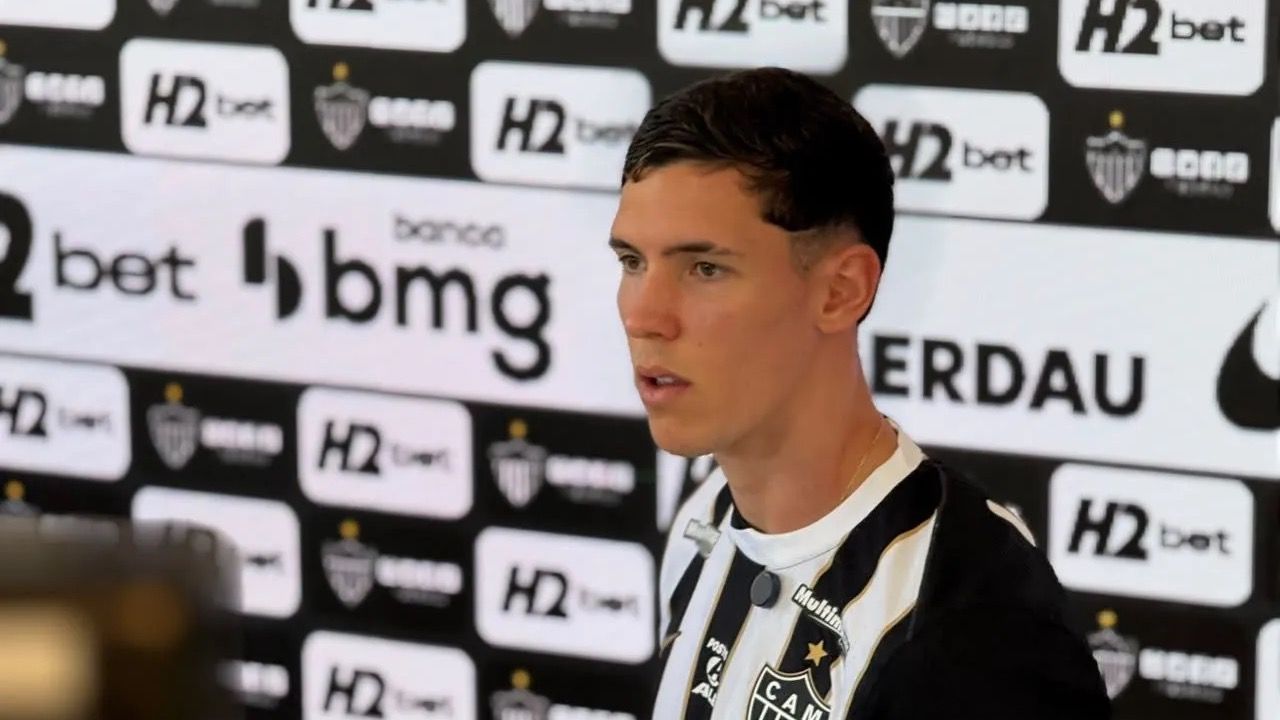 Borbas é apresentado pelo Atlético e fala sobre forma física e características