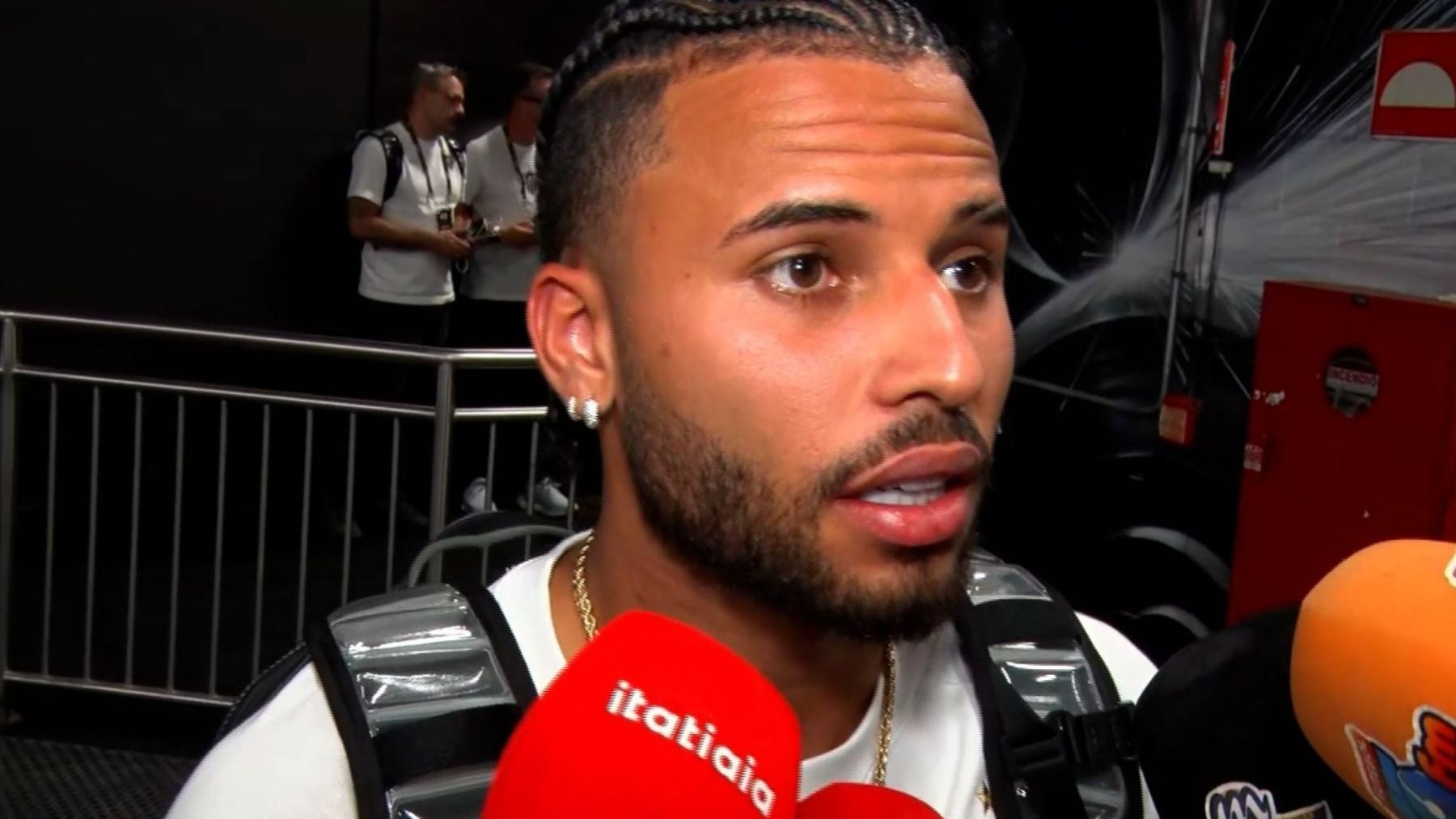 A caminho do Santos, Alexsander fica fora de duelo do Atlético com Grêmio