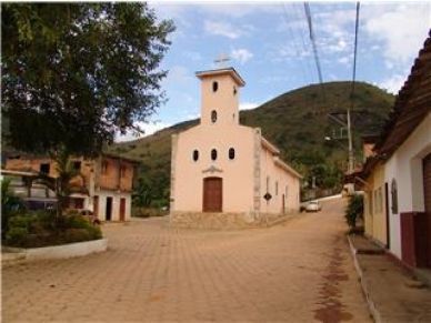Câmara Itinerante leva serviços gratuitos a moradores de Santo Antônio do Salto