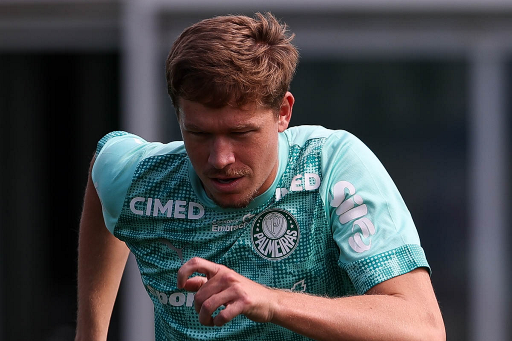 Palmeiras recebe reforço visando jogo contra o Fluminense no Brasileiro