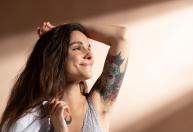 Riscos de fazer tatuagem: tinta pode ir para os gânglios e causar efeitos nocivos no organismo