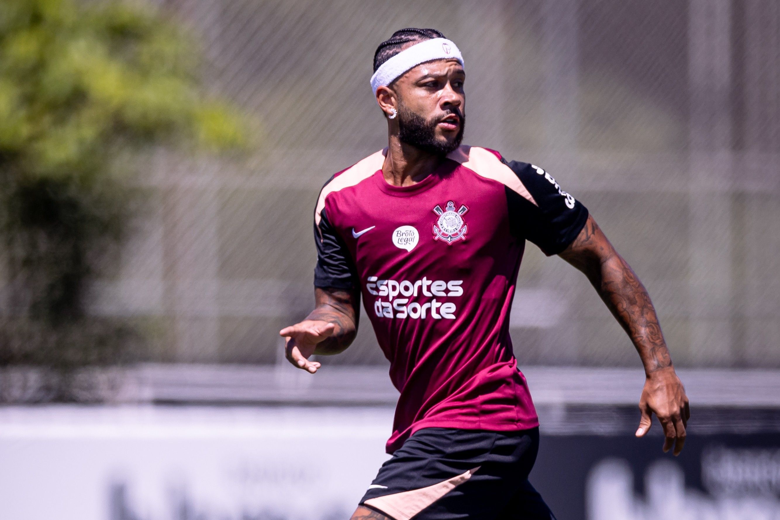 Vampeta detona renovação de Memphis com o Corinthians: ‘Contrato é impossível’