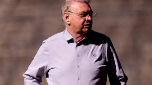 Comissão do Corinthians avança com procedimento de impeachment contra Stabile
