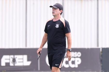 Fernando Diniz, técnico do Corinthians