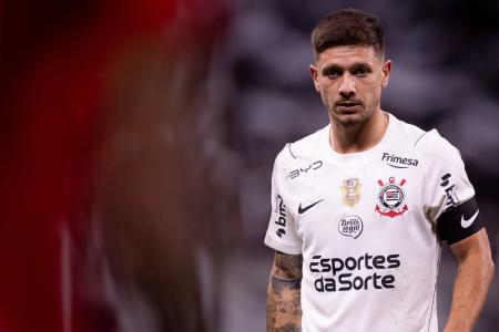 Rodrigo Garro durante jogo contra o Internacional