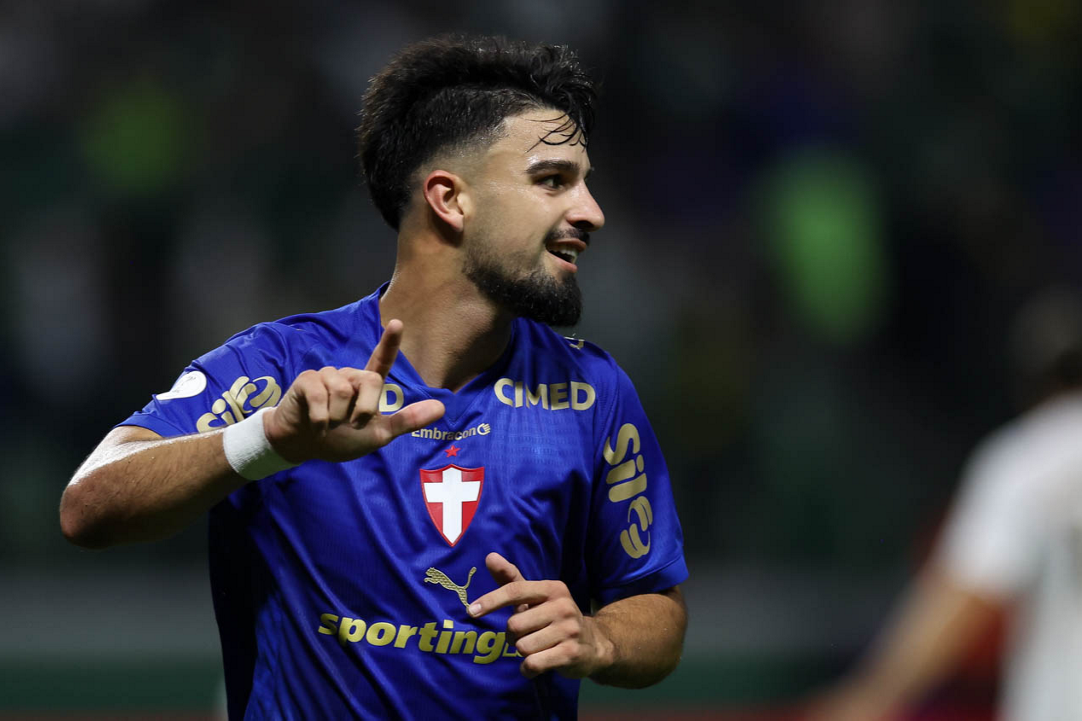 Palmeiras goleia Santos e encaminha classificação à semi da Copa do Brasil