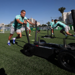 Paulinho tem nova lesão, e Palmeiras sofre duas baixas; Gustavo Gómez avança