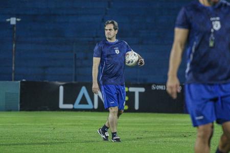 Diego Gavilán, comandante do Sportivo 2 de Mayo