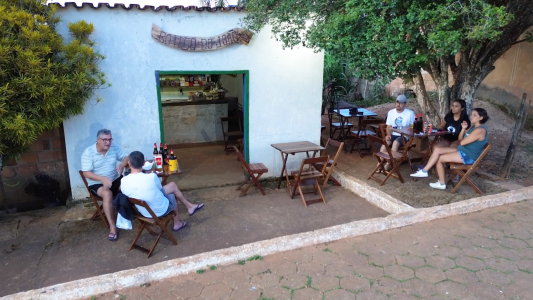 Bares de Cabeça de Boi prezam pelo clima de interior • Viajando com Toledo