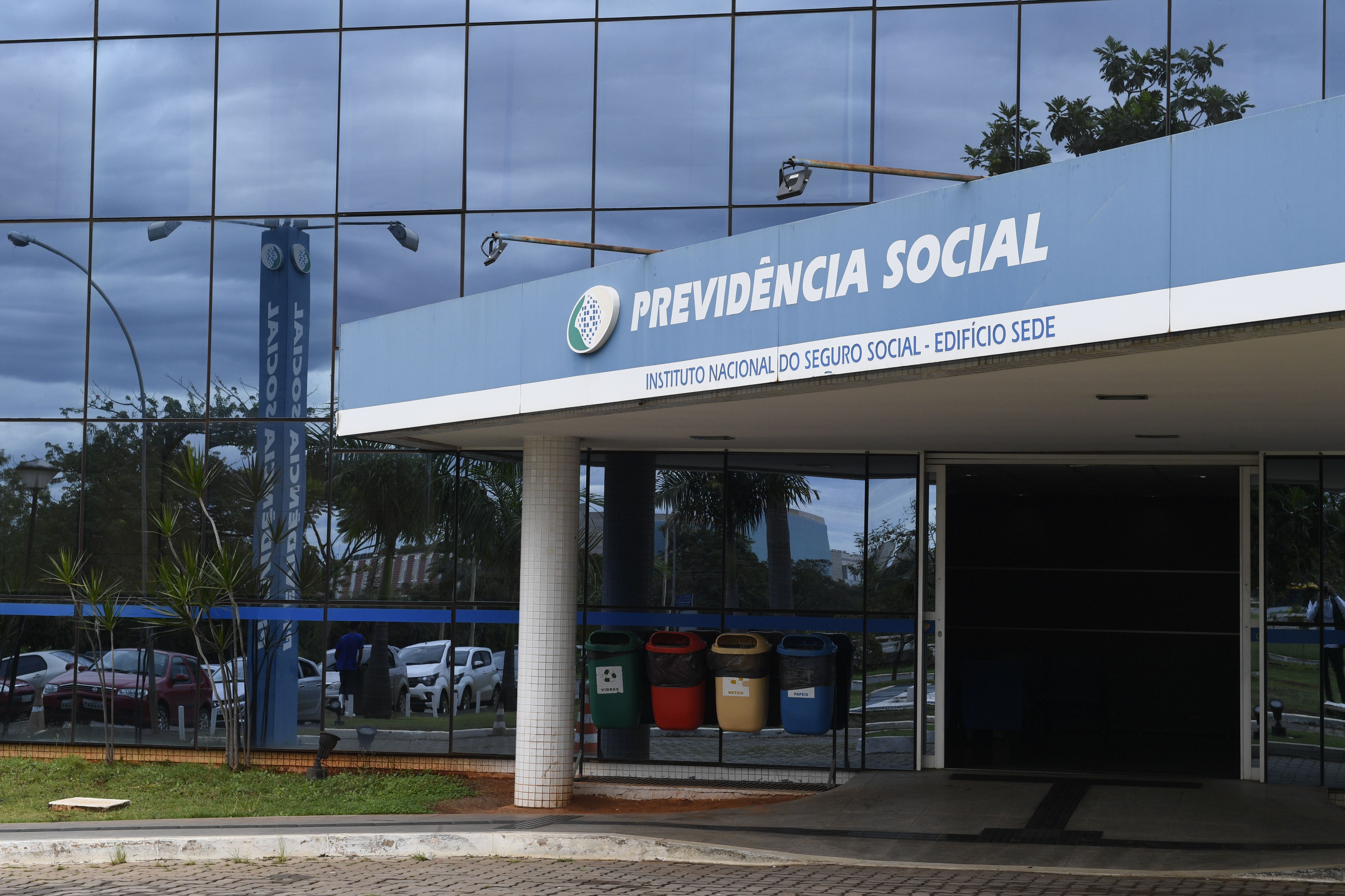 Concurso do INSS: Governo adia decisão para homologar novo edital; entenda
