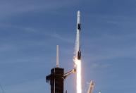 Foguete da SpaceX, empresa de Elon Musk, atinge a Lua e abre cratera