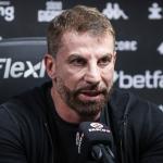 Vasco x Vitória: Pedrinho deixa em aberto escolha por São Januário ou Maracanã