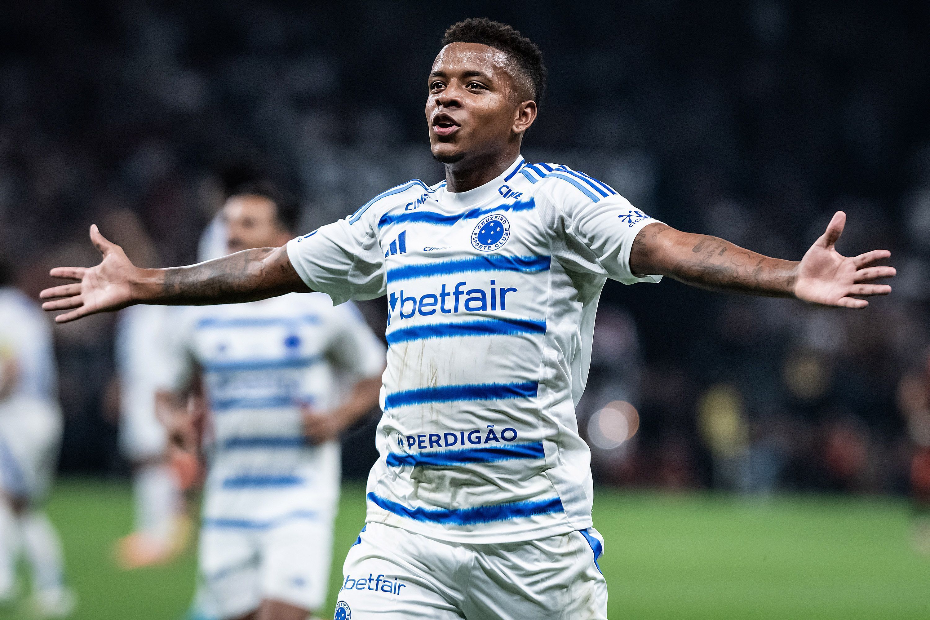 Em ascensão na temporada, Arroyo retorna ao palco de ‘ápice’ pelo Cruzeiro