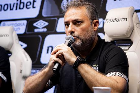 Alexandre Mattos, executivo de futebol do Santos