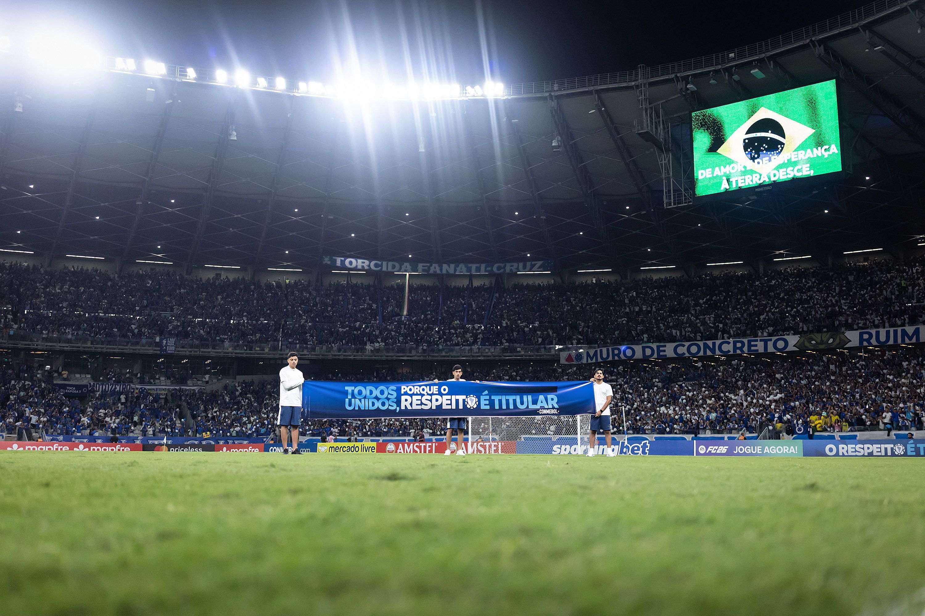 Cruzeiro x Flamengo: duelo marcará retorno de narrador da Globo às transmissões