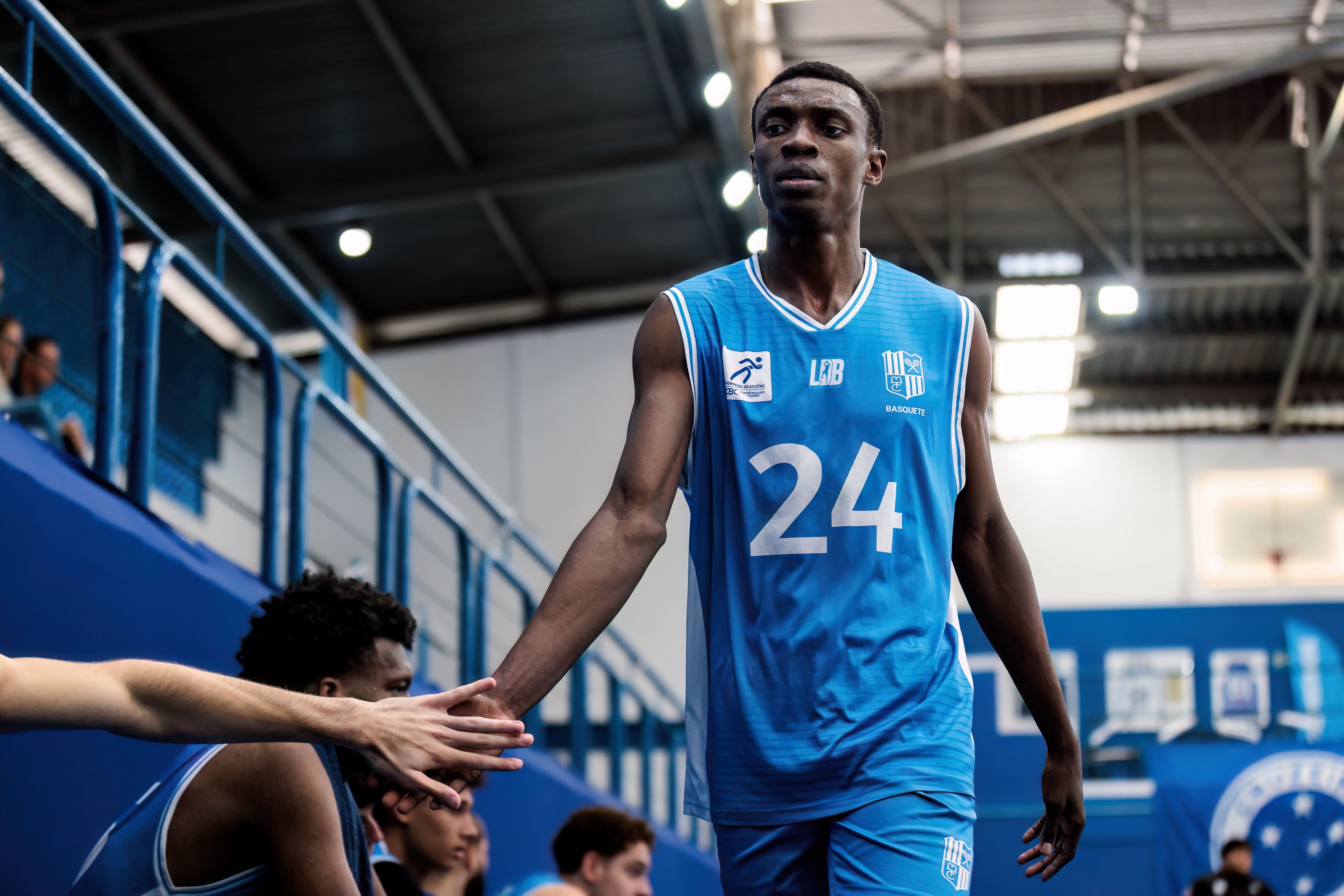 NBA? Francis, congolês do Minas, revela maior sonho no basquete: ‘Ajudar minha família’