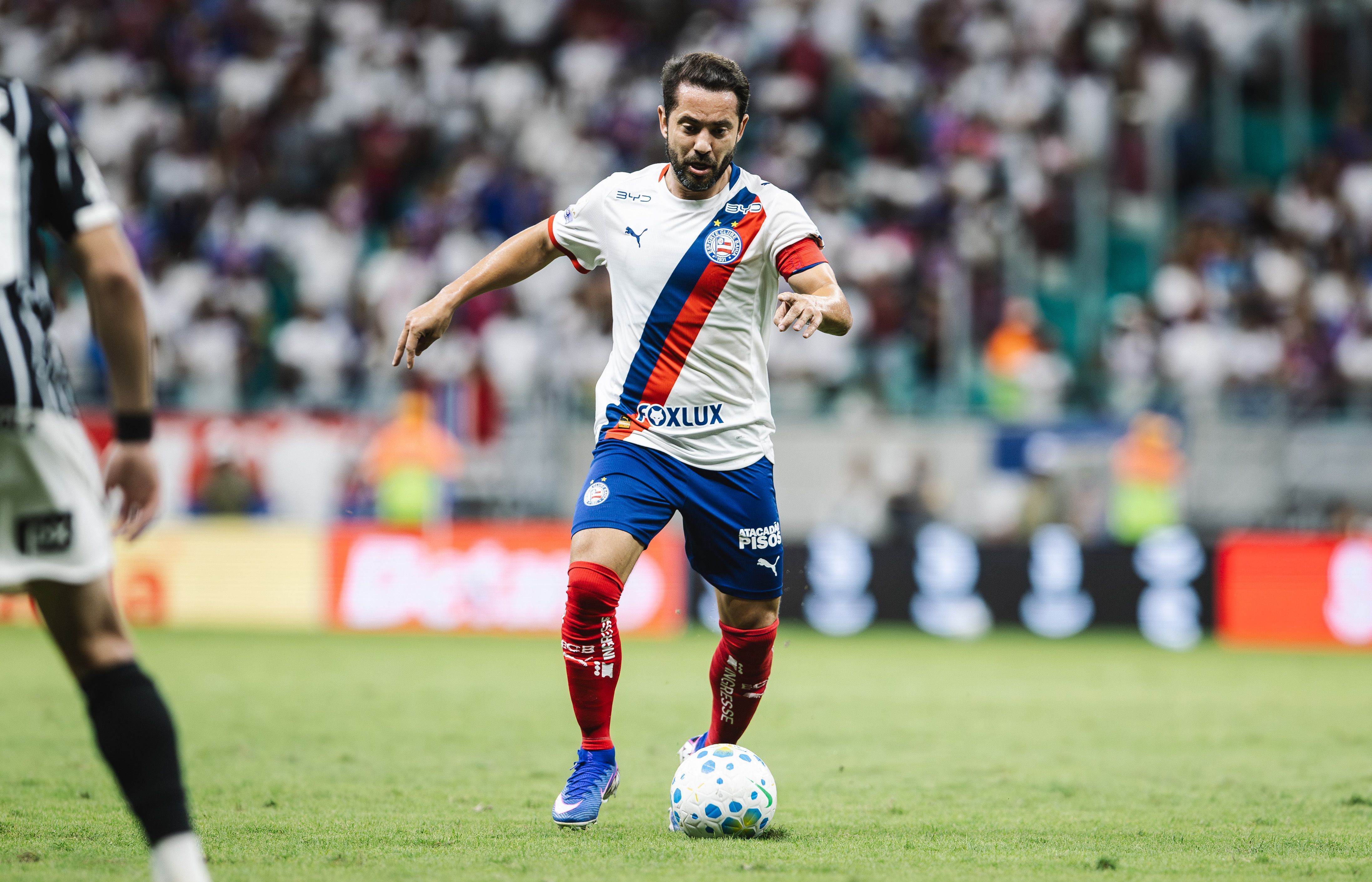 Everton Ribeiro passa por cirurgia na lombar e vira desfalques no Bahia