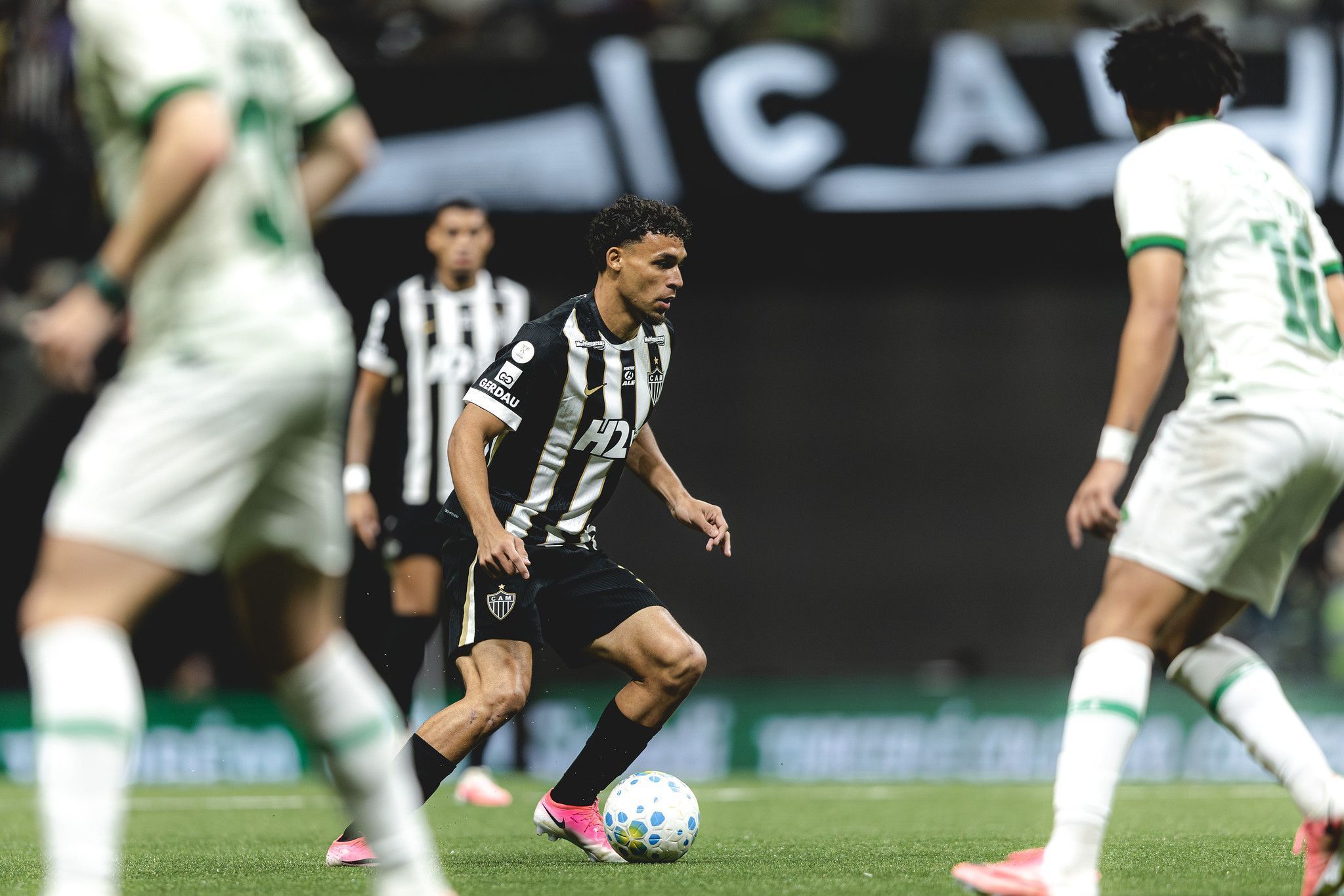 Victor Hugo é direto sobre fase do Atlético: 'Precisa melhorar os resultados'