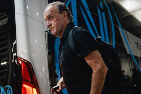 Cuca, técnico do Santos