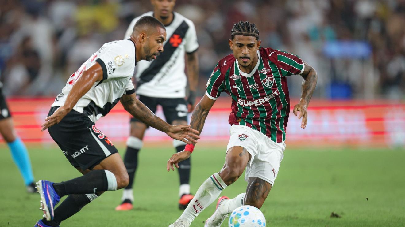 Fluminense informa grave lesão de John Kennedy, que só deve voltar em 2027