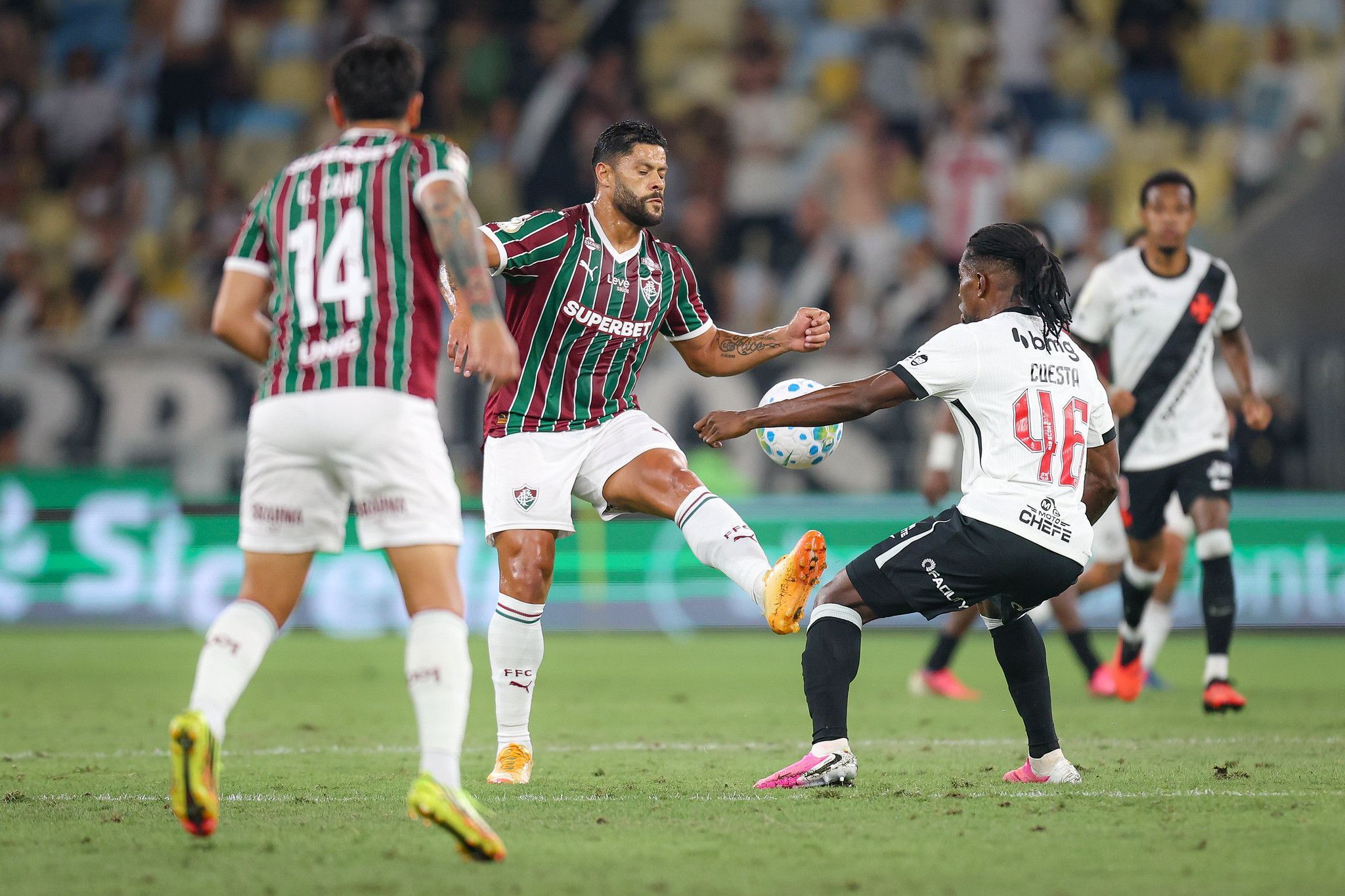 Eliminação faz Fluminense acelerar busca no mercado por novos reforços