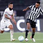 Danilo Pereira celebra estreia pelo Botafogo e avisa: 'Continuar lutando'