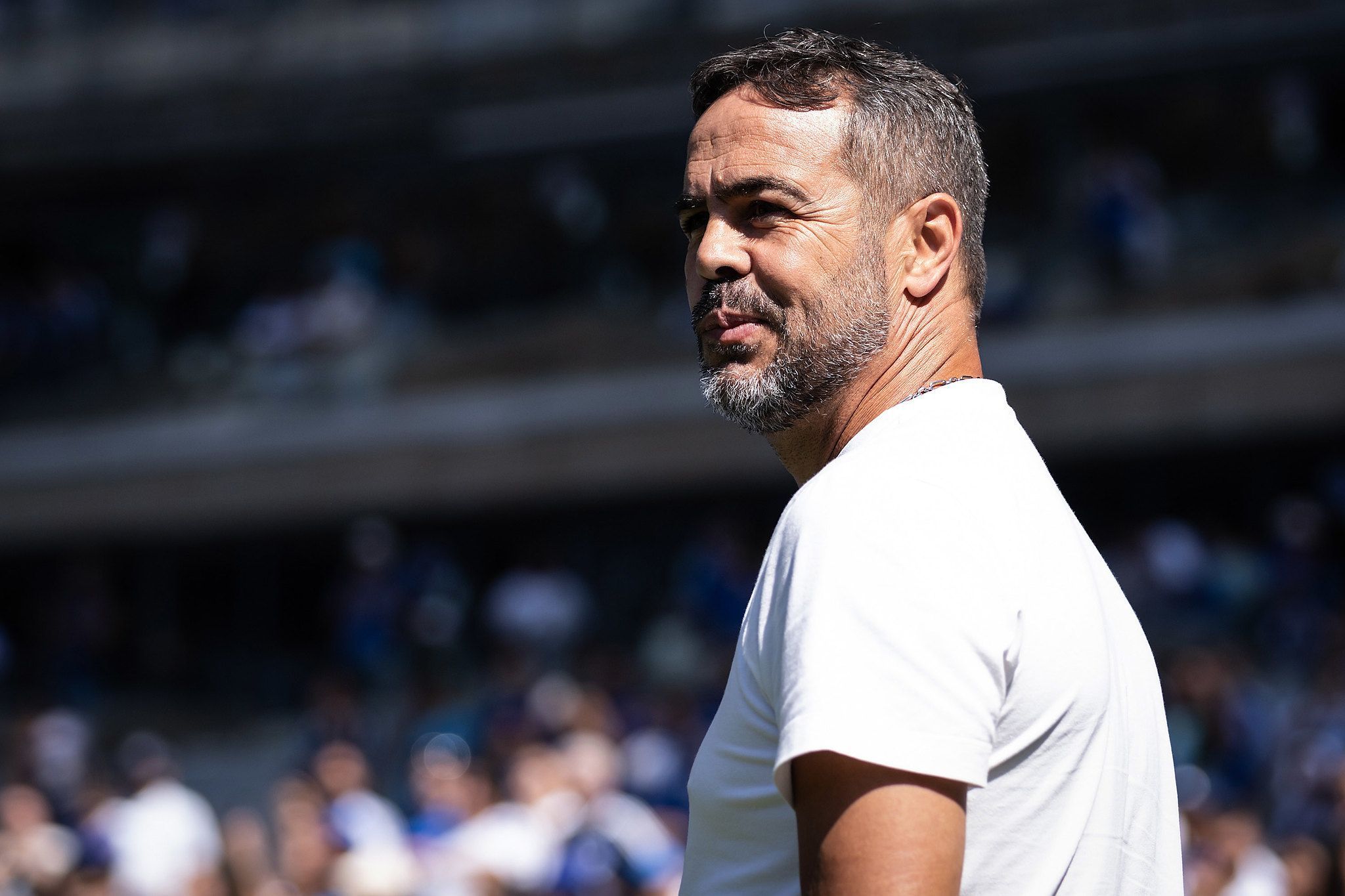 Artur Jorge exalta novidades no elenco do Cruzeiro: ‘Nos dá soluções’