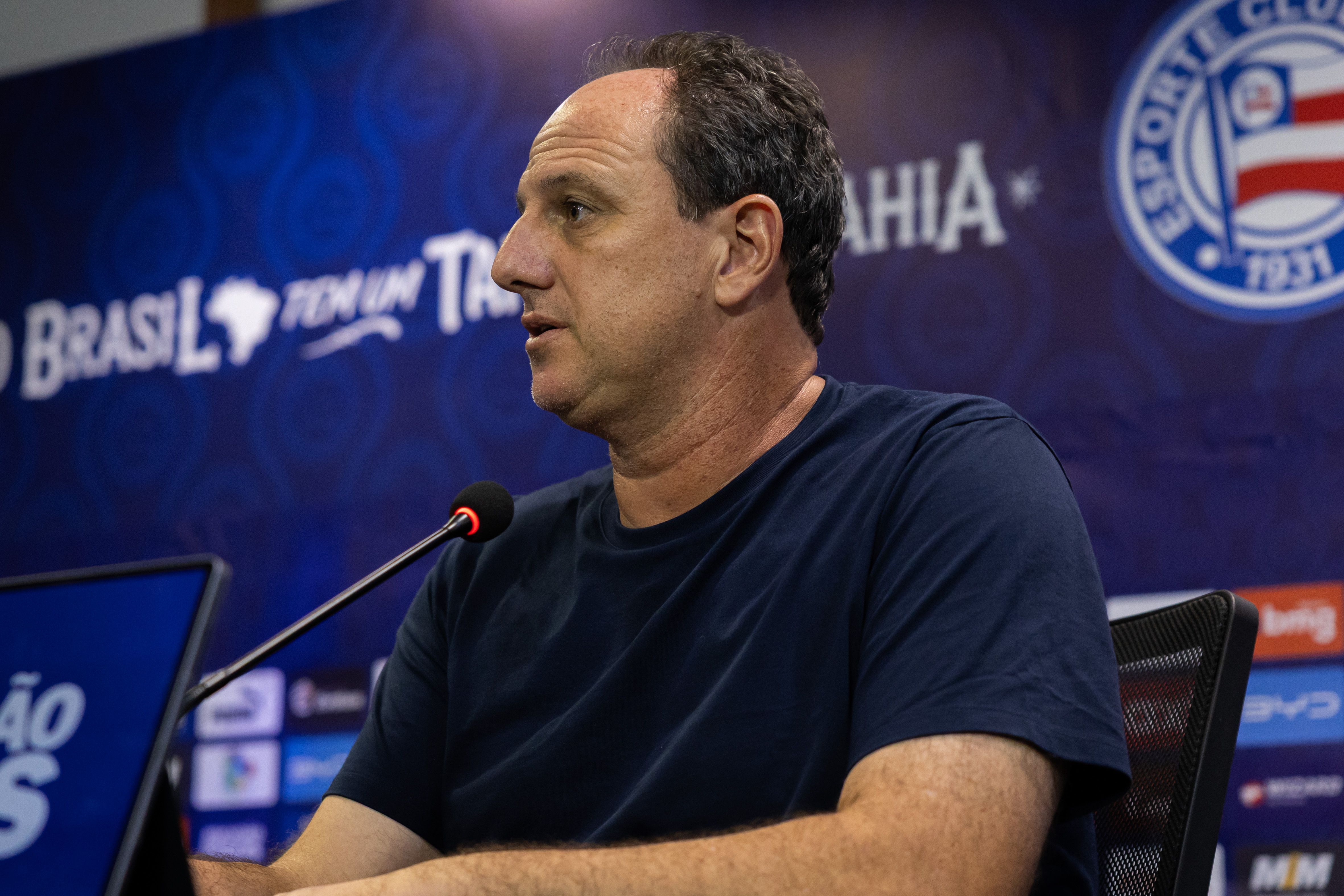 Rogério Ceni detona gramado da Fonte Nova após empate do Bahia com Vasco: ‘Vergonha’