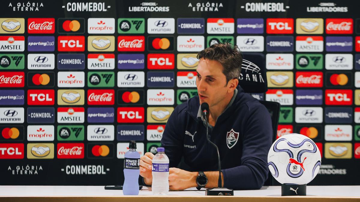 Imagem ilustrativa sobre Fluminense em chamas: reforços não rendem, Zubeldía balança e diretoria segura demissão antes da Libertadores