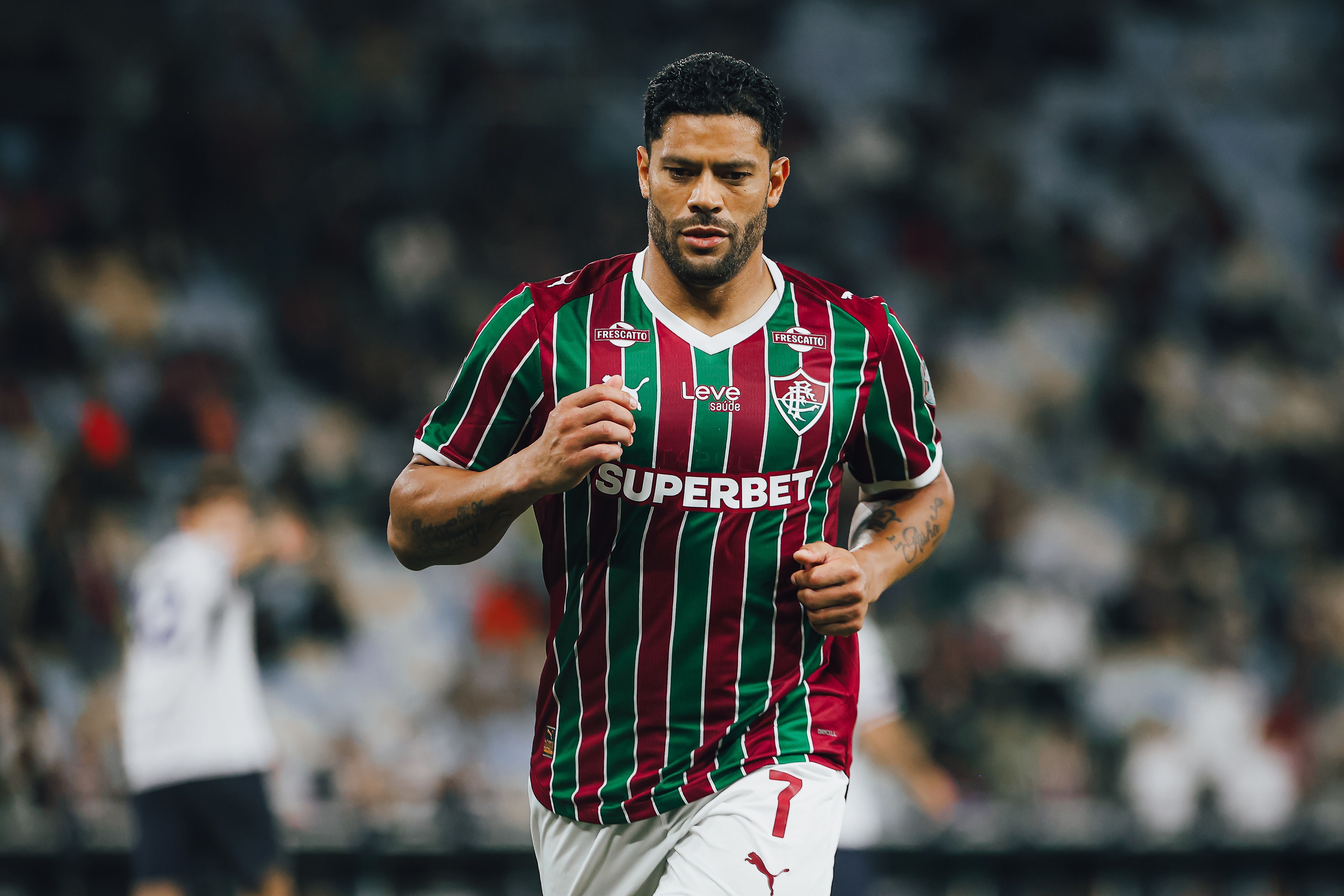 ‘Infelizmente não estou conseguindo’, desabafa Hulk após vaias da torcida do Fluminense
