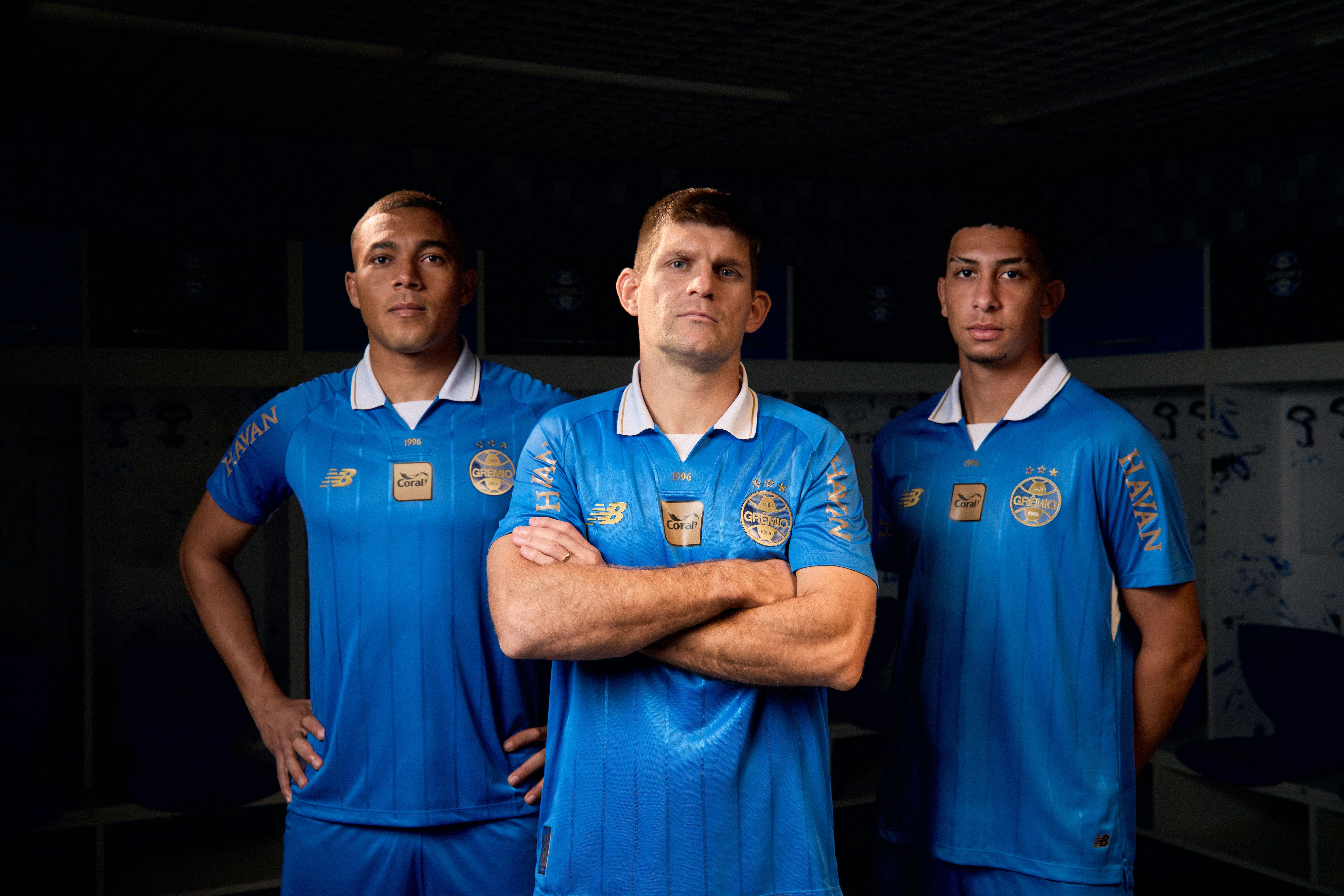 Grêmio lança terceiro uniforme para 2026 em alusão aos títulos de 1996; veja fotos