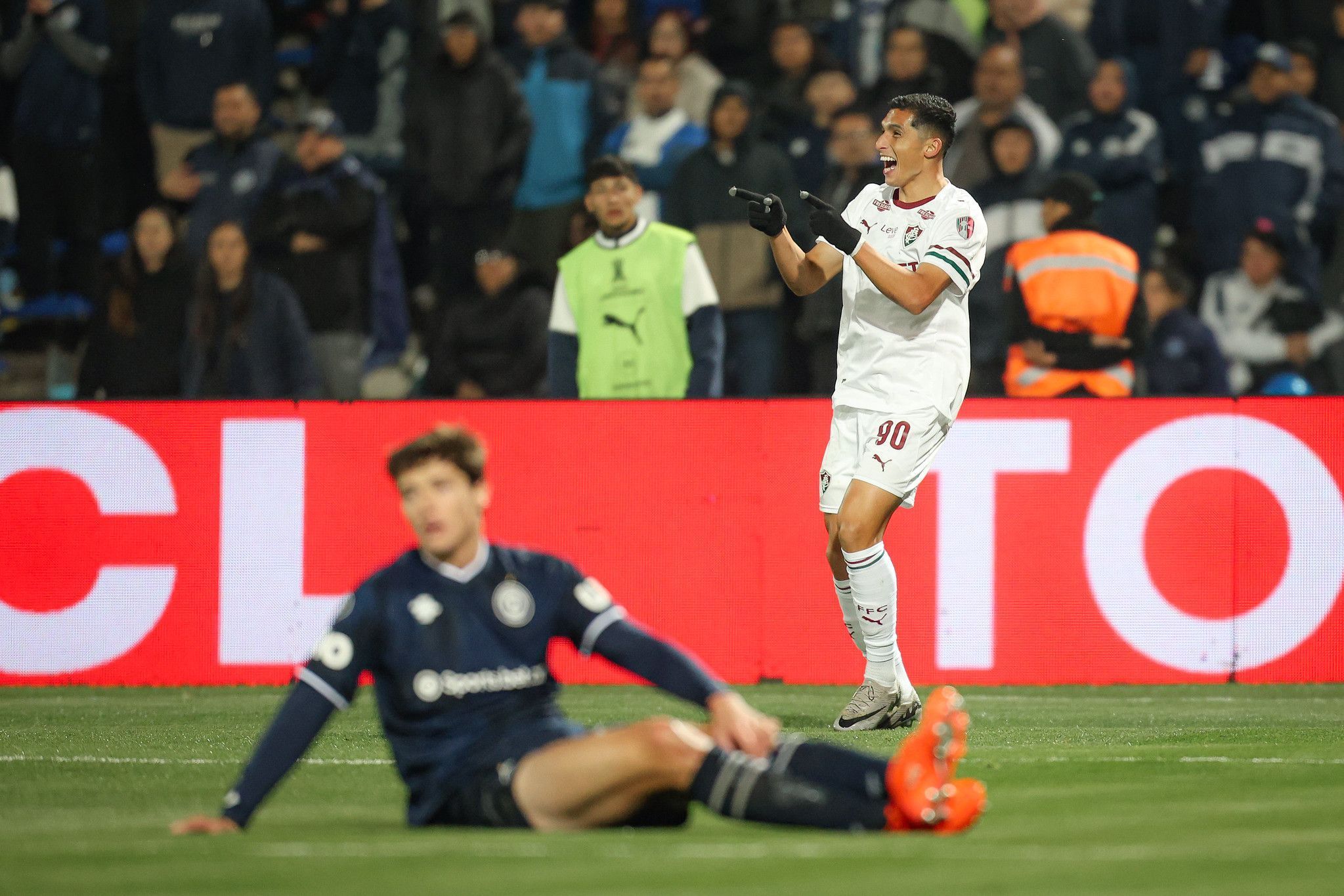 Com drama, Fábio brilha e Fluminense elimina o Rivadavia da Copa Libertadores