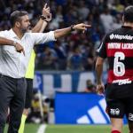 Artur Jorge exalta torcida cruzeirense após vitória contra o Flamengo