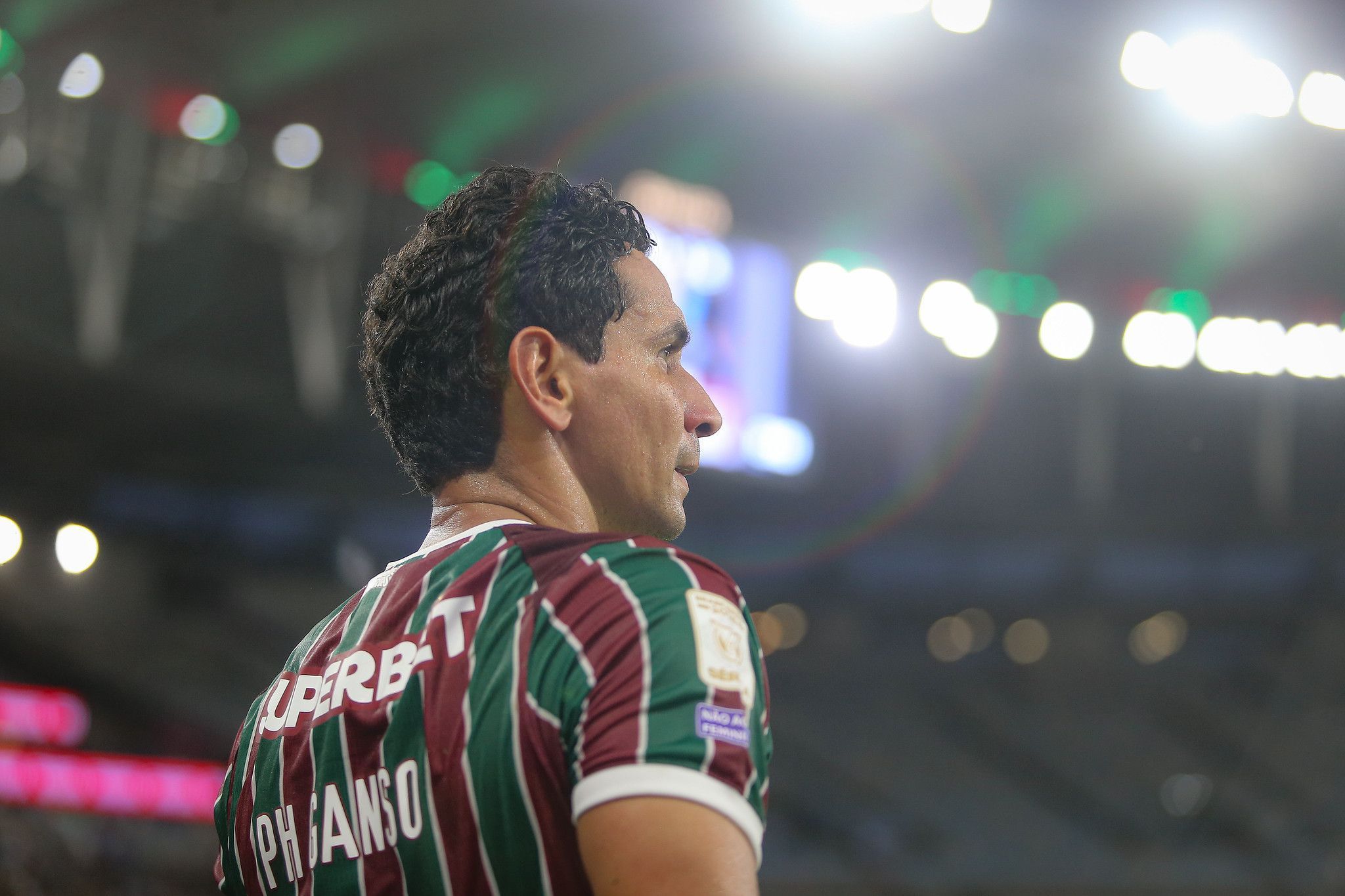 Kevin Serna rasga elogios para meia do Fluminense: ‘É muito fácil jogar’