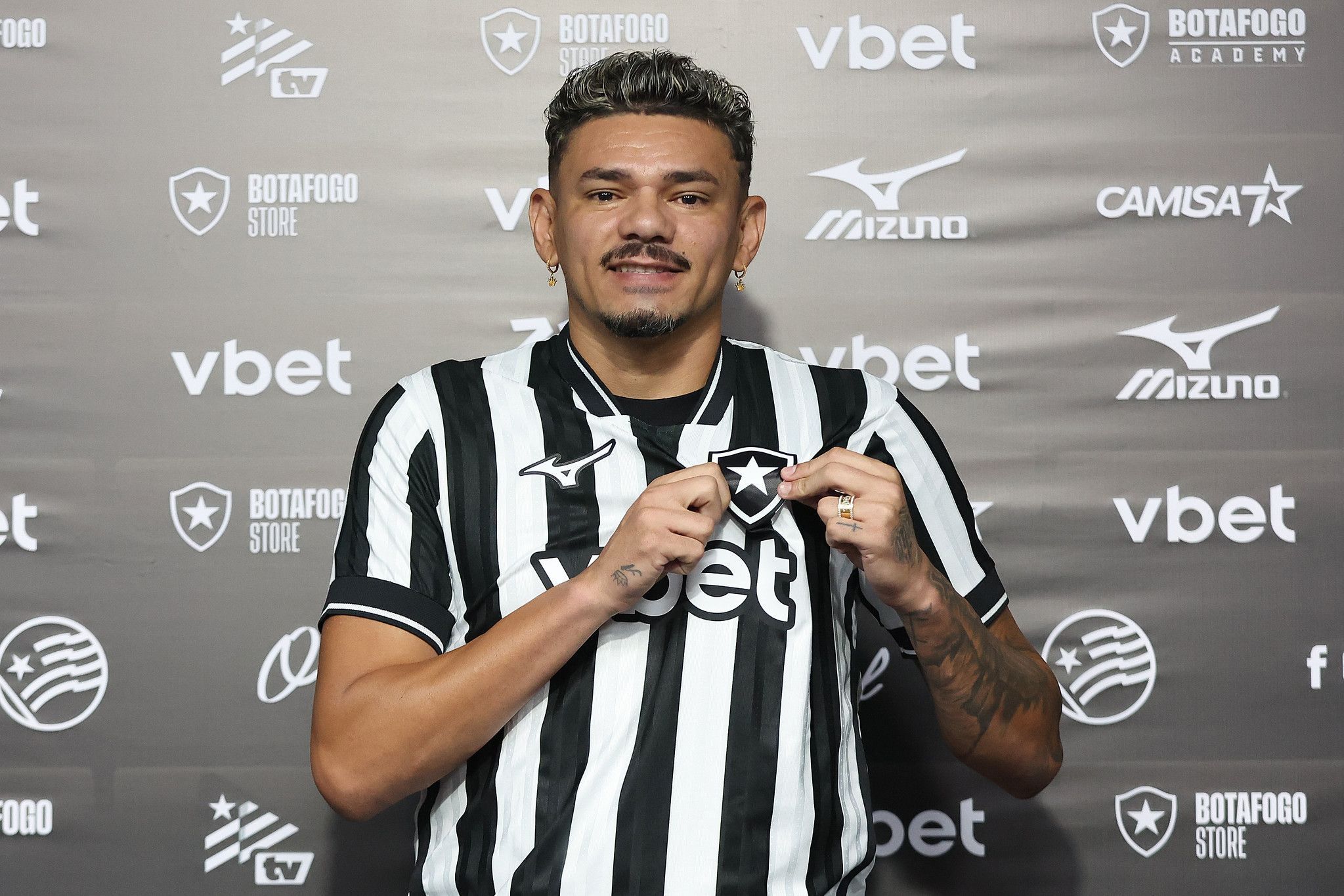Tiquinho destaca carinho da torcida do Botafogo em período de luto pessoal