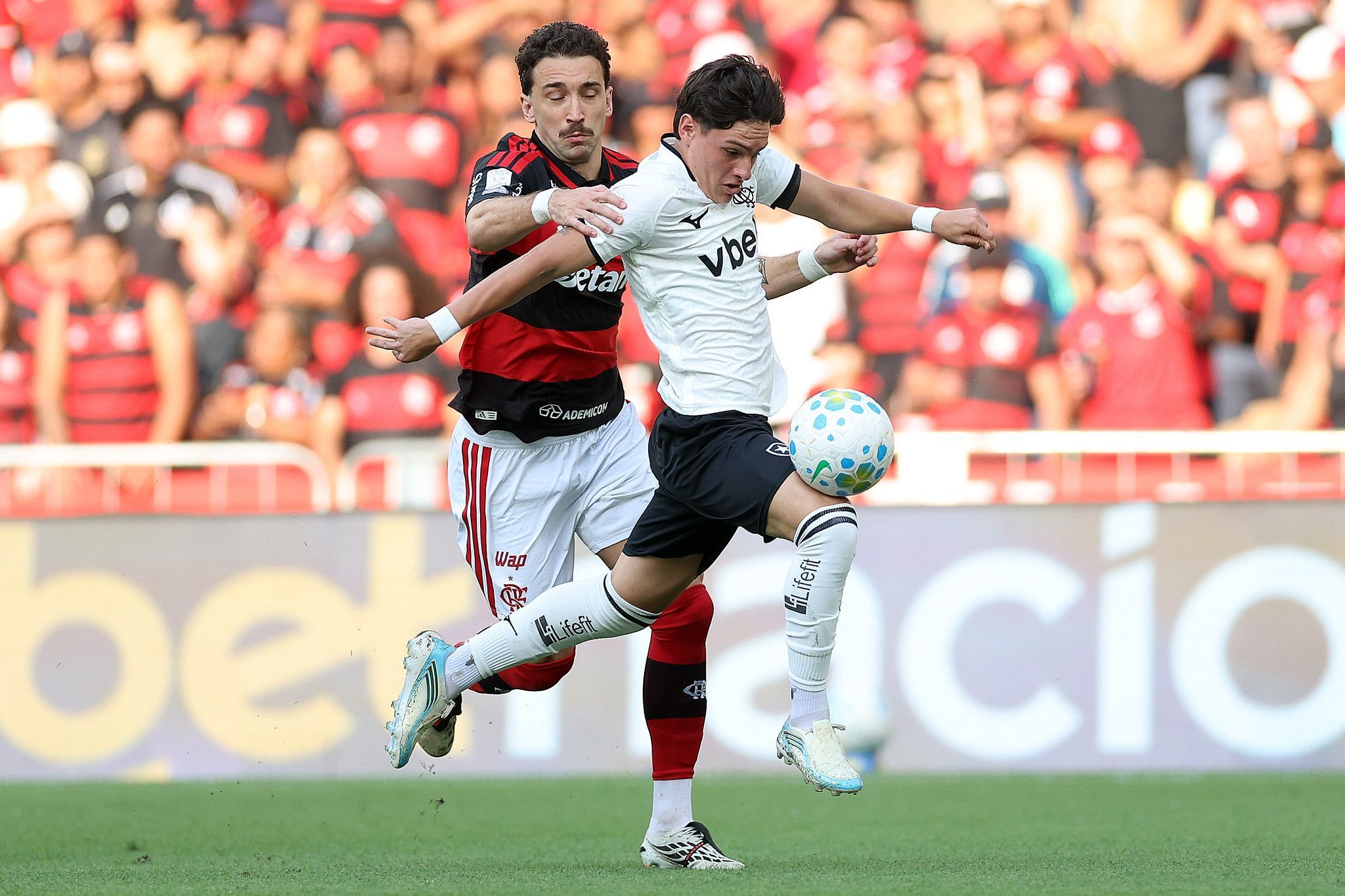 Bellão explica substituição de Montoro no Botafogo: 'Jogo estava pedindo'