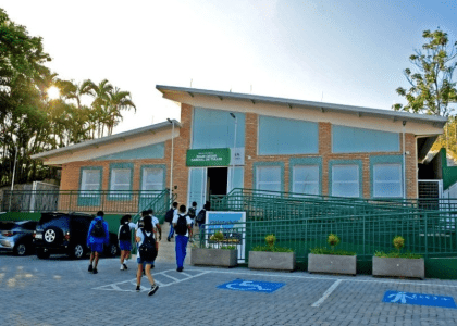 Escola municipal em Ilhabela-SP
