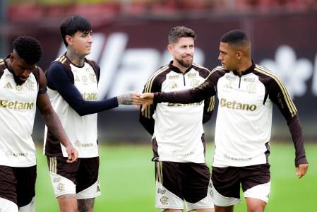 Time do Flamengo em treino