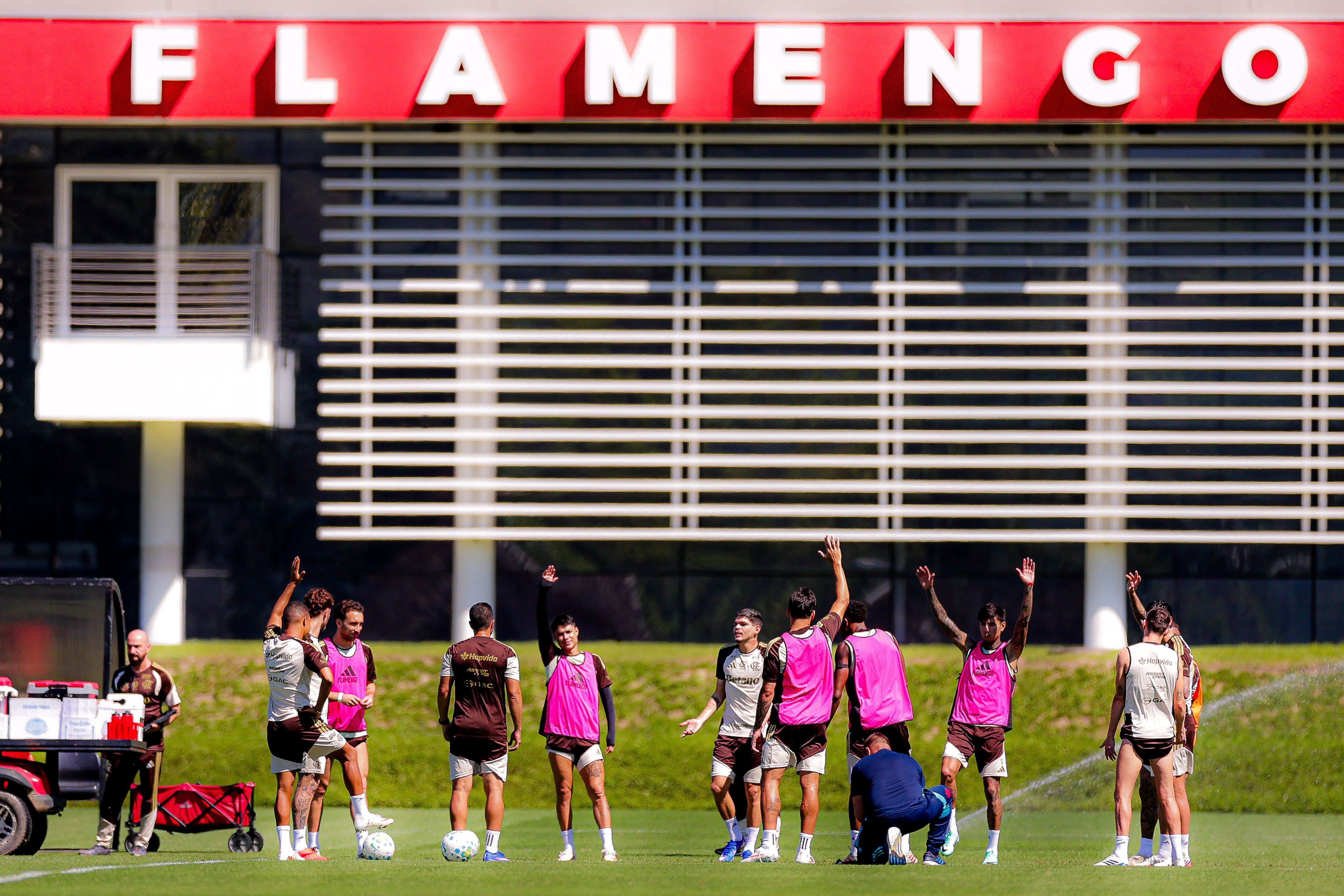 Veja as opções do Flamengo para o duelo com o Mirassol