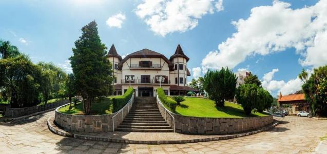 Chateau Palace Hotel, em São Lourenço • Divulgação