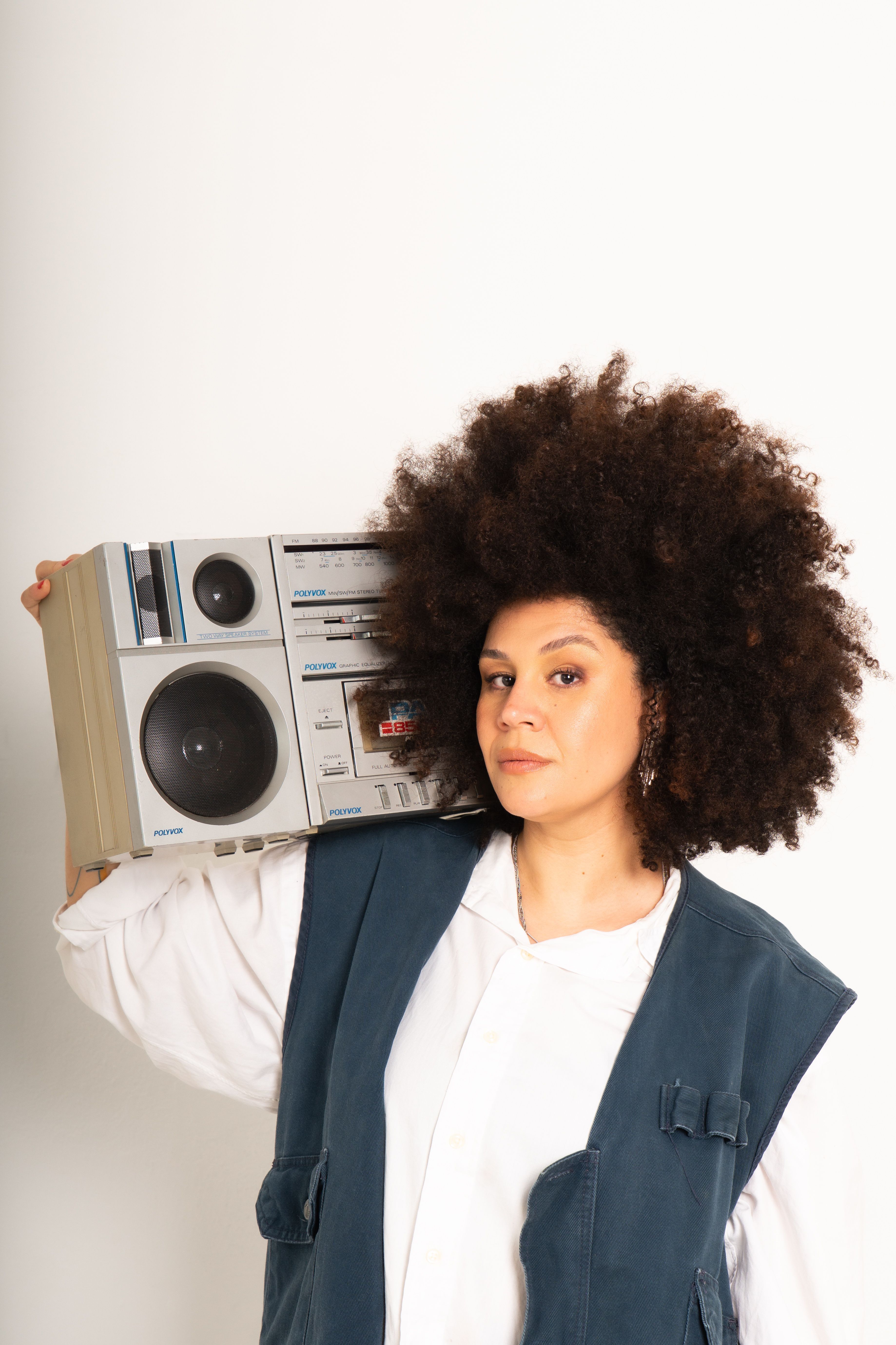 Thâmara Mazur encerra o Alaíde Circuito de Música com show no Centro Cultural Lagoa do Nado
