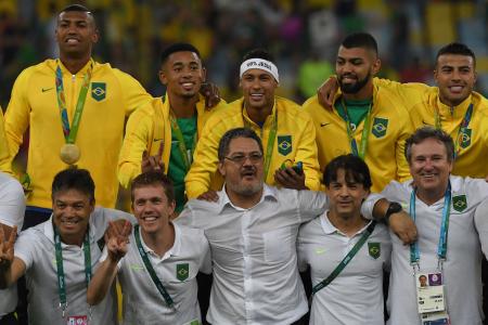 Walace, Gabriel Jesus, Neymar, Gabigol e Rafinha Alcântara