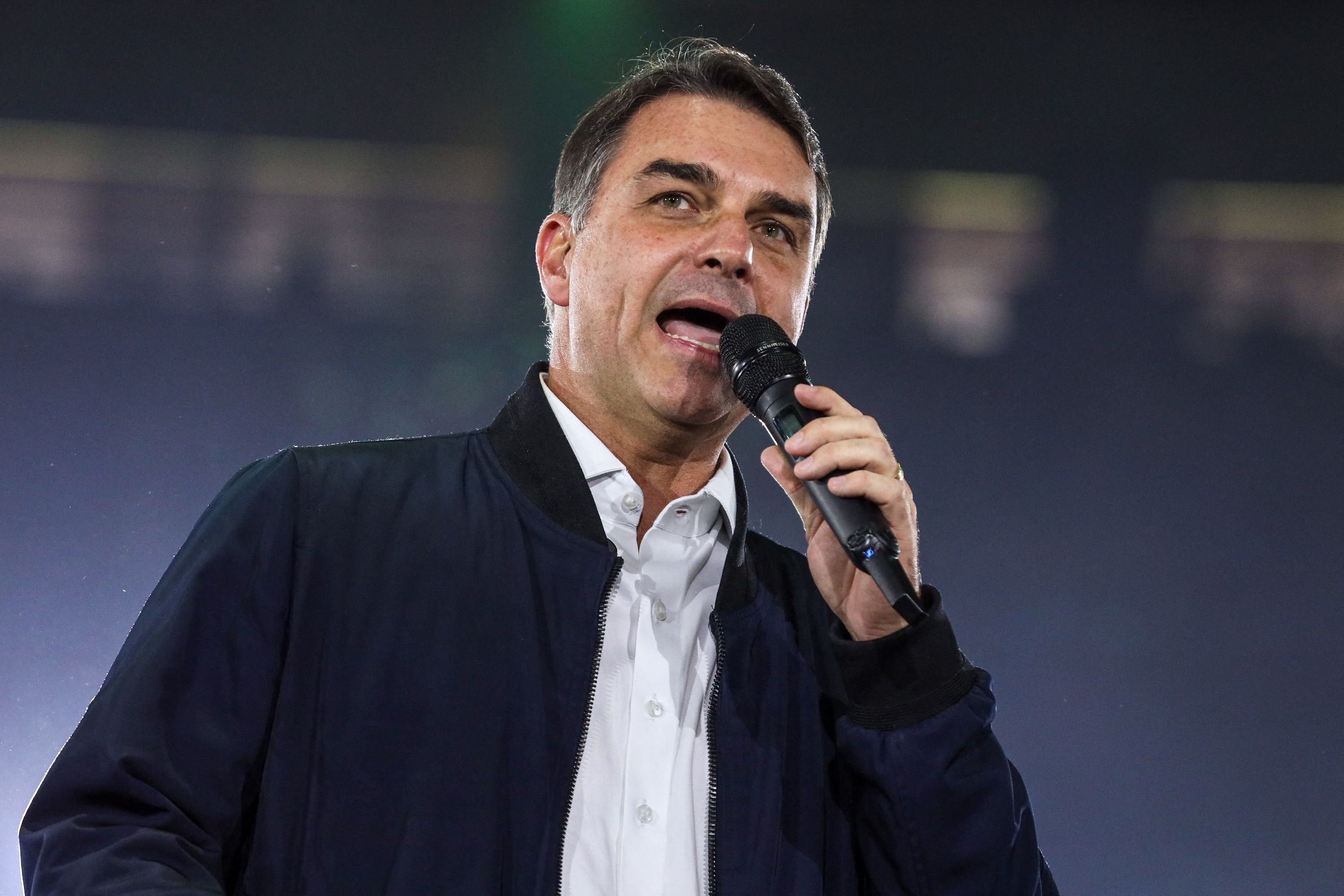 Em evento na Paraíba, Flávio Bolsonaro cita Bolsa Família e coloca Nordeste como 'solução'