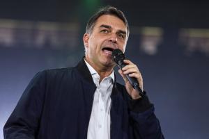 Em evento na Paraíba, Flávio Bolsonaro cita Bolsa Família e coloca Nordeste como 'solução'